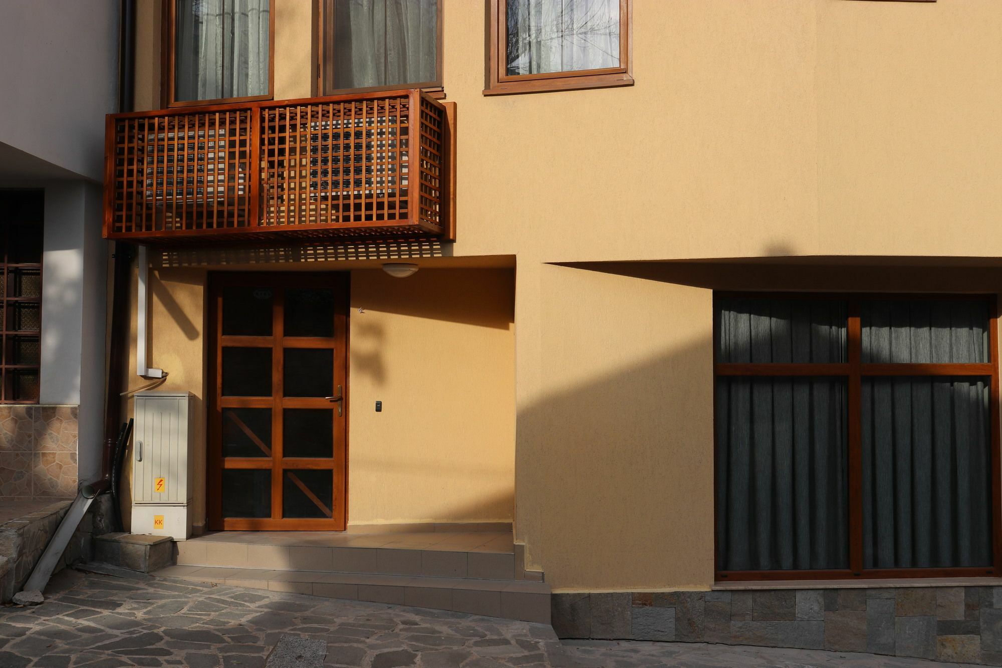 Roots Hotel And Wine Bar Plovdiv Exterior photo