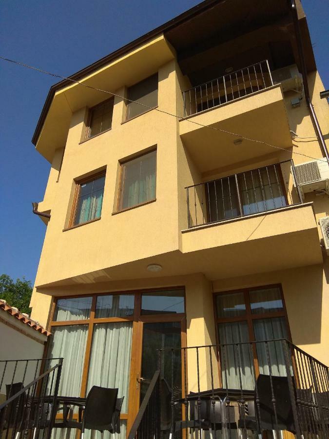 Roots Hotel And Wine Bar Plovdiv Exterior photo